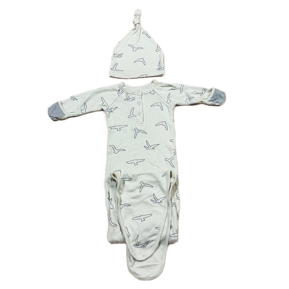 Goumi x Babylist Unisex Knotted Gown & Hat Size 0-3M